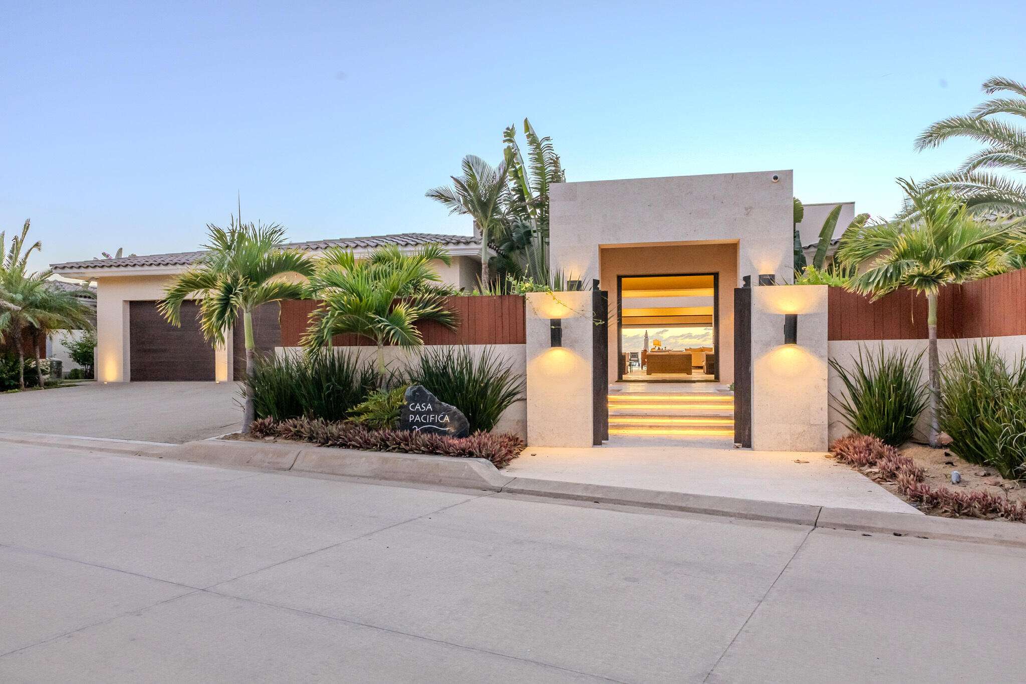 Maravilla Cantinas Set within the exclusive Las Cantinas neighborhood at the Legacy Club, Cantina #1 enjoys a prime elevated position with panoramic Pacific Ocean for sale