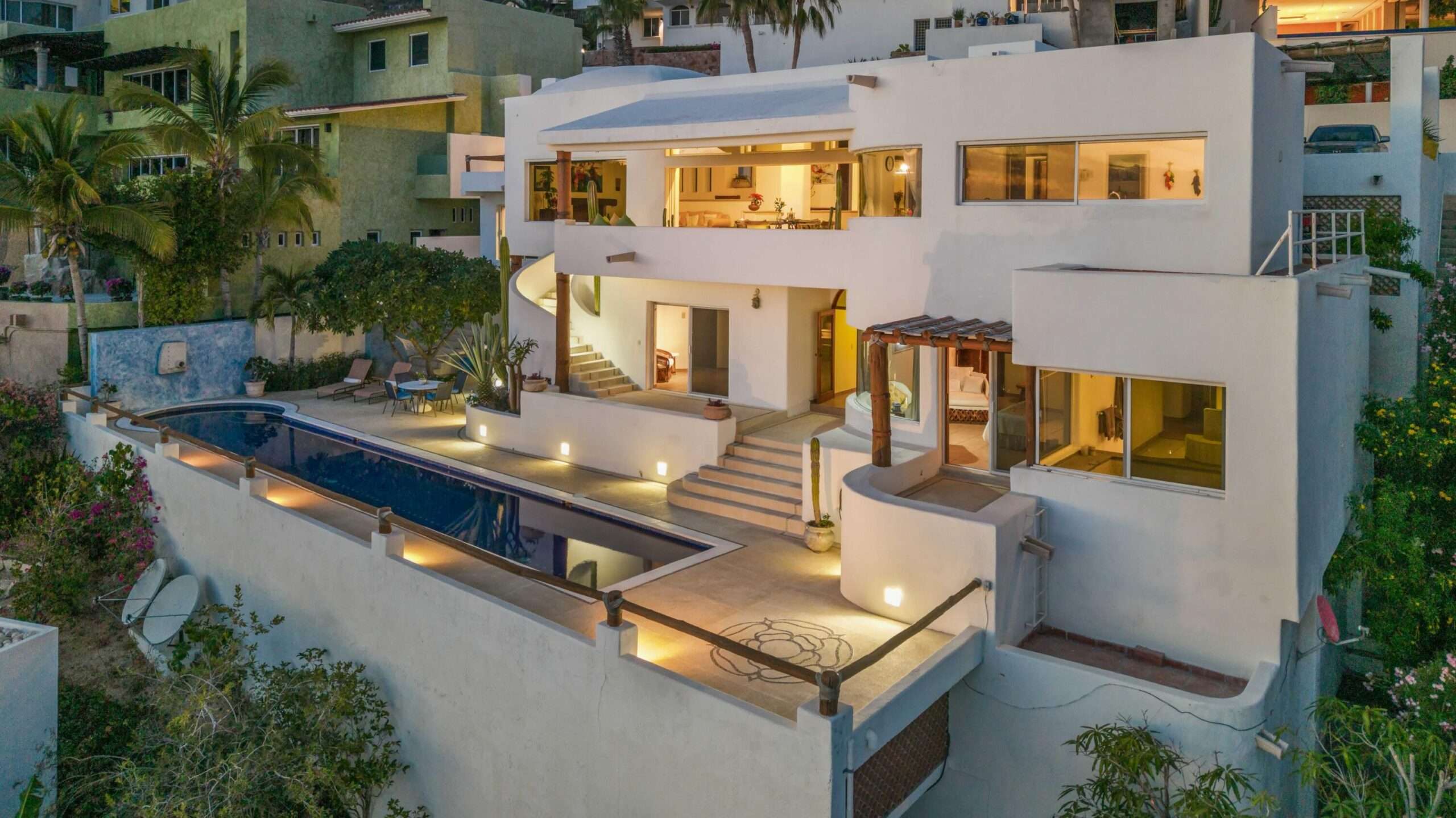 Maravilla Pedregal Csl Exceptional opportunity in one of Cabo's most prestigious gated communities—Pedregal de Cabo San Lucas.This property offers permanent, unobstructed Pacific Ocean for sale