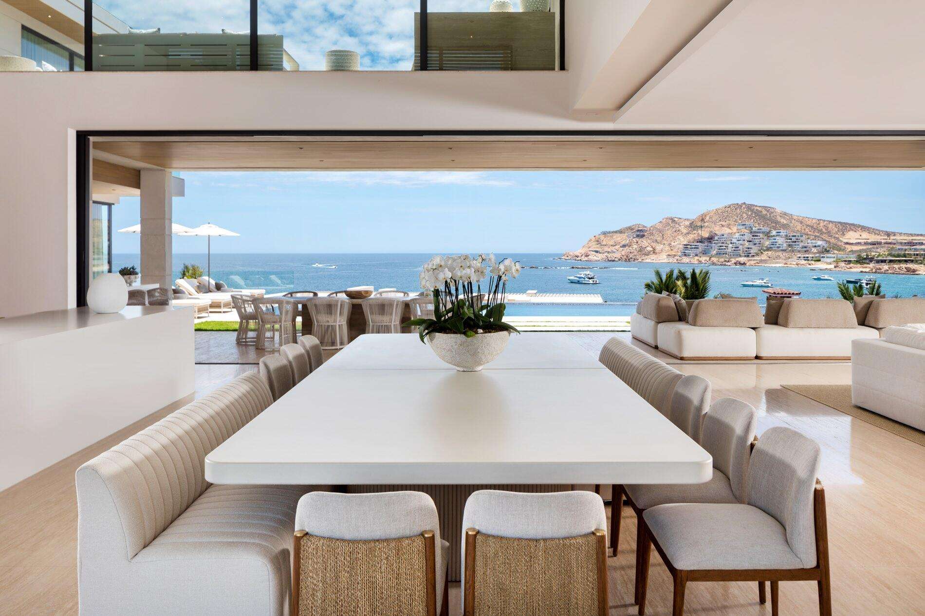Maravilla Chileno Bay Chileno Point 106 offers a rare opportunity to purchase a pristine turn key estate property in the most desired location at the exclusive Chileno Bay Golf and Beach Club. This one for sale
