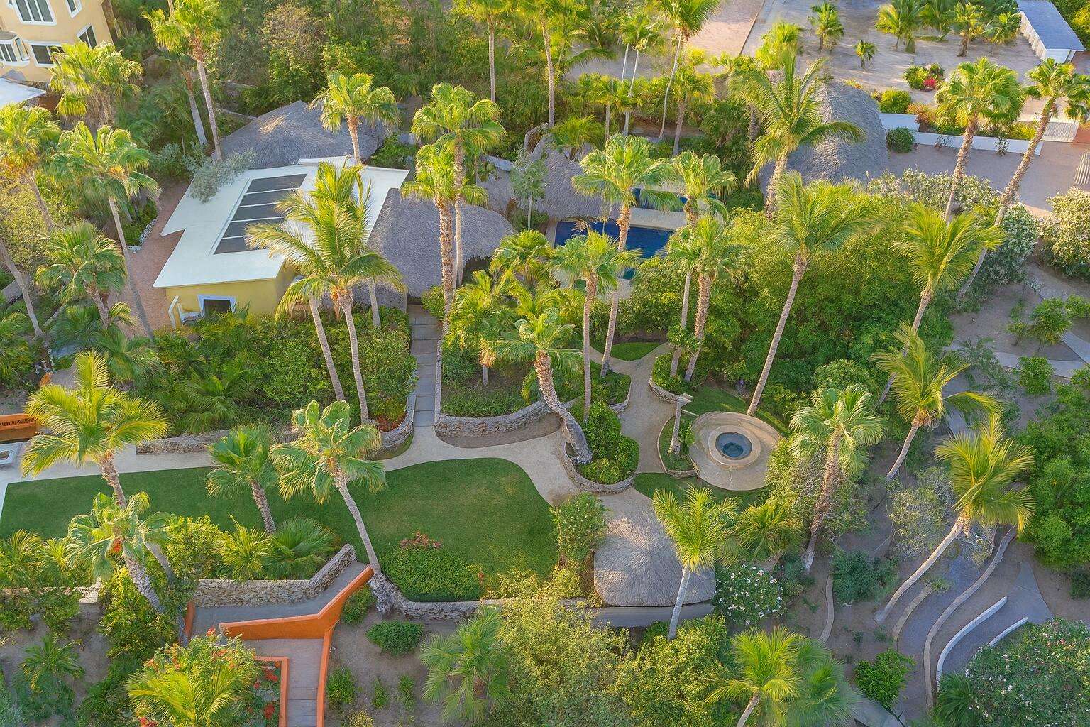 Maravilla Gringo Hill Perched above Costa Azul Beach in the exclusive Gringo Hill enclave, Casa Loma Linda offers amazing ocean for sale