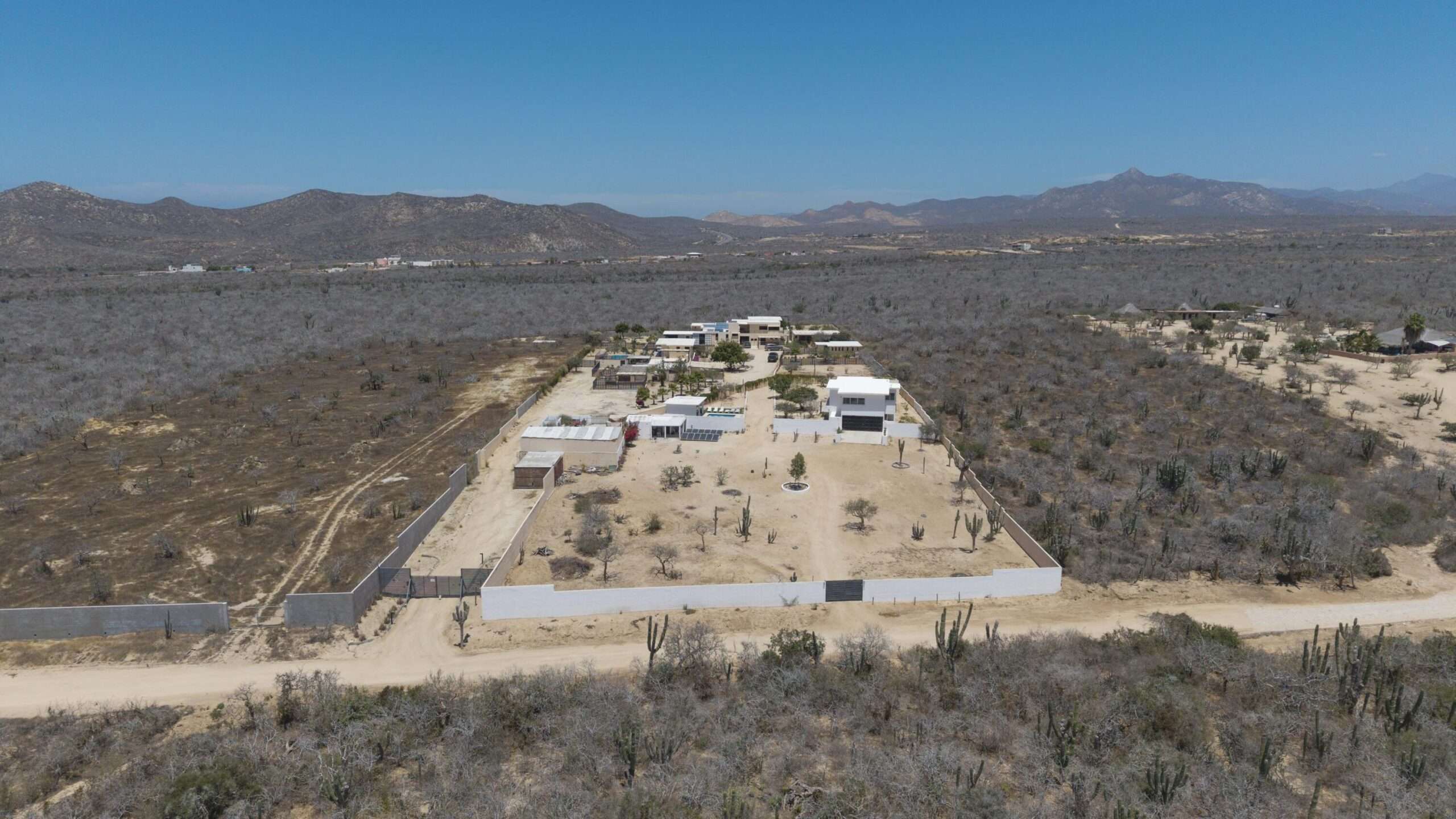 Maravilla Pedregal Heights Villa Aurora is a quiet exploration of proportion, light, and horizon. Perched in Pedregal Heights at the highest point of in all of Los Cabos, the terrain opens to sweeping for sale