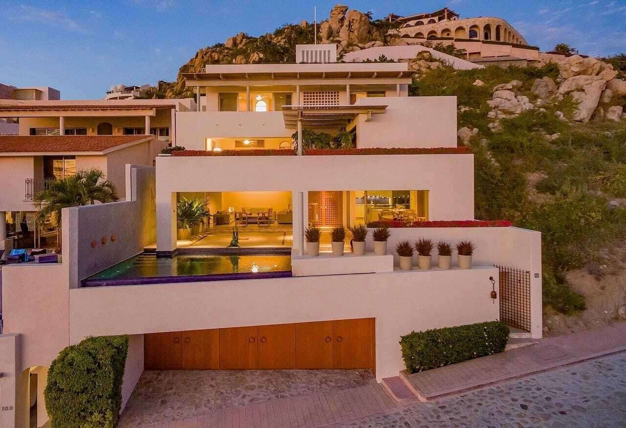 Maravilla Pedregal Csl This architect-designed luxury villa for sale in El Pedregal, Cabo San Lucas sits on one of the most exclusive addresses on the Pacific side of Land's End. Casa Alcaravan offers 6,536 sq ft across 5 bedrooms and 5 bathrooms, with 4,384 sq ft of air-conditioned living space and 3,267 sq ft of decks built for ocean- – Casa Alcaravan, Cabo San Lucas, BS